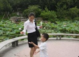 国产母子乱,温情脉脉的家庭故事